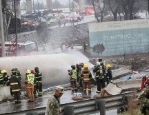 La tarde del miércoles, un camión cisterna con capacidad de 49 mil 500 litros volcó y explotó en la Calzada Ignacio Zaragoza, a la altura del Puente de la Concordia, en la alcaldía Iztapalapa. EFE / M. Guzmán