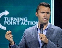 Charlie Kirk, un influyente activista conservador, fue asesinado el miércoles de un disparo en el cuello mientras participaba en un debate en la Universidad Utah Valley. EFE / ARCHIVO