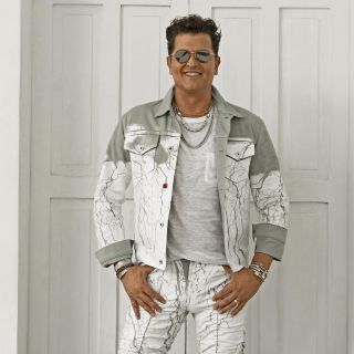 Fiestas de Octubre vibran con Carlos Vives y otros grandes artistas