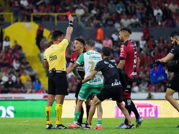 Los Zorros no solo ocupan los últimos lugares de la clasificación, sino que también se han convertido en la peor defensa del torneo con 21 goles recibidos. IMAGO7.