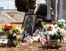 Memorial colocado en el lugar donde ocurrió el incendio por la volcadura de la pipa de gas, en Puente de la Concordia, Iztapalapa. SUN/H. Salvador
