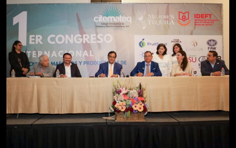 IDEFT y CITEMATEQ fortalecen la profesionalización de la industria tequilera