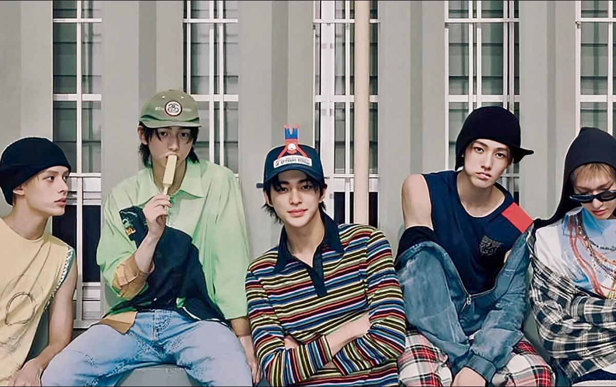 La nueva boyband de HYBE, debutó en agosto de 2025 con un concepto innovador que busca “colorear fuera de las líneas” y redefinir la escena del K-pop. CORTESÍA