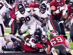 Rachaad White anotó la carrera de dos yardas con la que los Buccaneers dieron la vuelta al marcador. AP/E. Smith