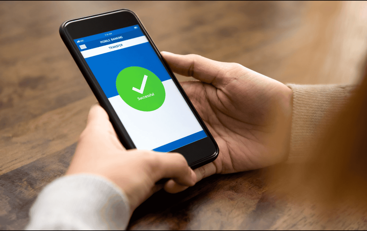 A partir del 1 de octubre de 2025, este documento cobrará aún más relevancia con la aplicación del Monto Transaccional de Usuario (MTU), una nueva disposición que exigirá a las instituciones bancarias implementar filtros adicionales de identificación en operaciones que superen ciertos montos. CANVA