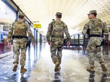 “Estuve presente en Chicago hoy para dejar claro que no cederemos”, dijo la secretaria del Departamento de Seguridad Nacional (DHS), Kristi Noem. EFE / ARCHIVO