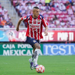 Chivas enfrentará a Tigres sin el 'Piojo' Alvarado