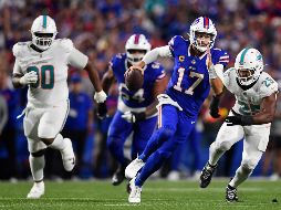 Allen completó 22 de 28 pases -tres de ellos para 'touchdown'- para 213 yardas. AP/A. Kraus