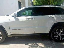 Un grupo armado atentó contra el vehículo en el que se trasladaba Irma Moreno, quien se reporta ilesa. ESPECIAL