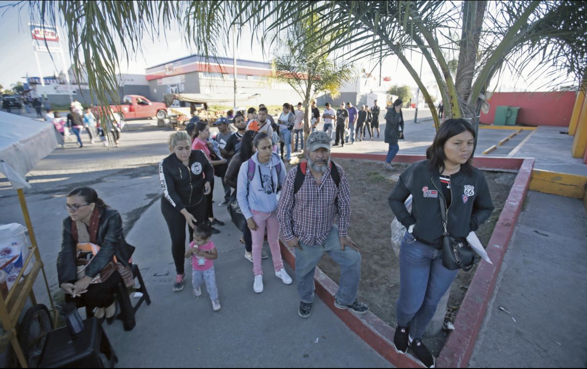 Juan José Frangie anunció el arranque del programa de transporte público gratuito con 17 camionetas tipo van, que operarán en Tesistán y Valle de los Molinos. Será para apoyar principalmente a las madres con hijo. EL INFORMADOR
