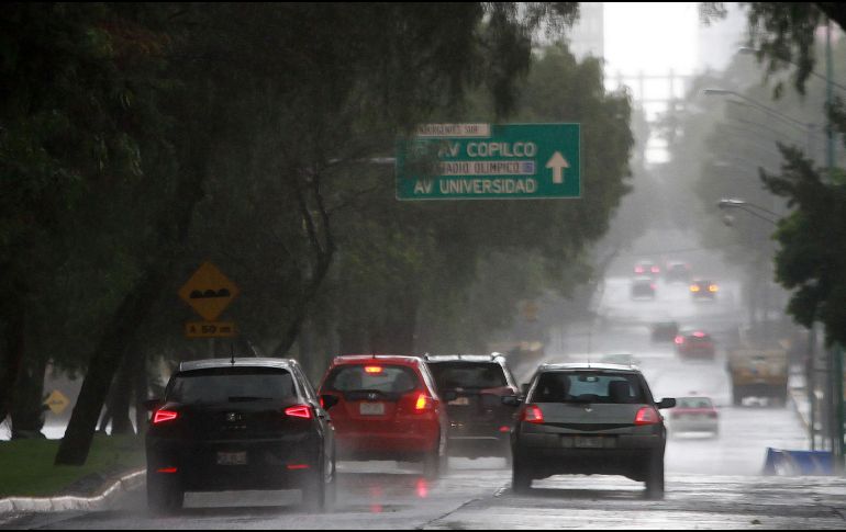 El horario del Hoy No Circula es de las 5:00 de la mañana hasta las 10:00 de la noche y aplica en la Ciudad de México y el Estado de México. NOTIMEX/ ARCHIVO