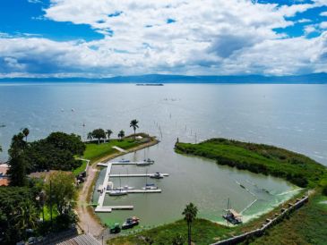 El lago de Chapala es la principal fuente de abasto para la ciudad, ya que suministra el 60% del agua para la metrópoli. EL INFORMADOR/ARCHIVO