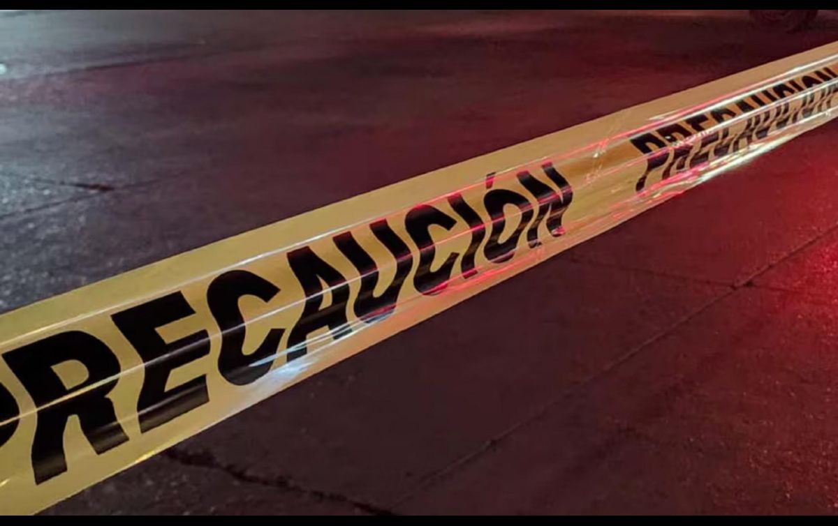 De acuerdo con denuncias y reportes de autoridades, los sicarios dispararon contra las víctimas que platicaban afuera de una tienda de abarrotes. ESPECIAL / SUN