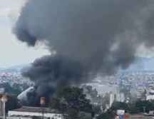 Al lugar arribaron elementos del Cuerpo de Bomberos y Protección Civil de Los Reyes, quienes sofocaron el fuego que se había extendido en el inmueble debido a que los productos que estaban en el interior son muy flamables. ESPECIAL
