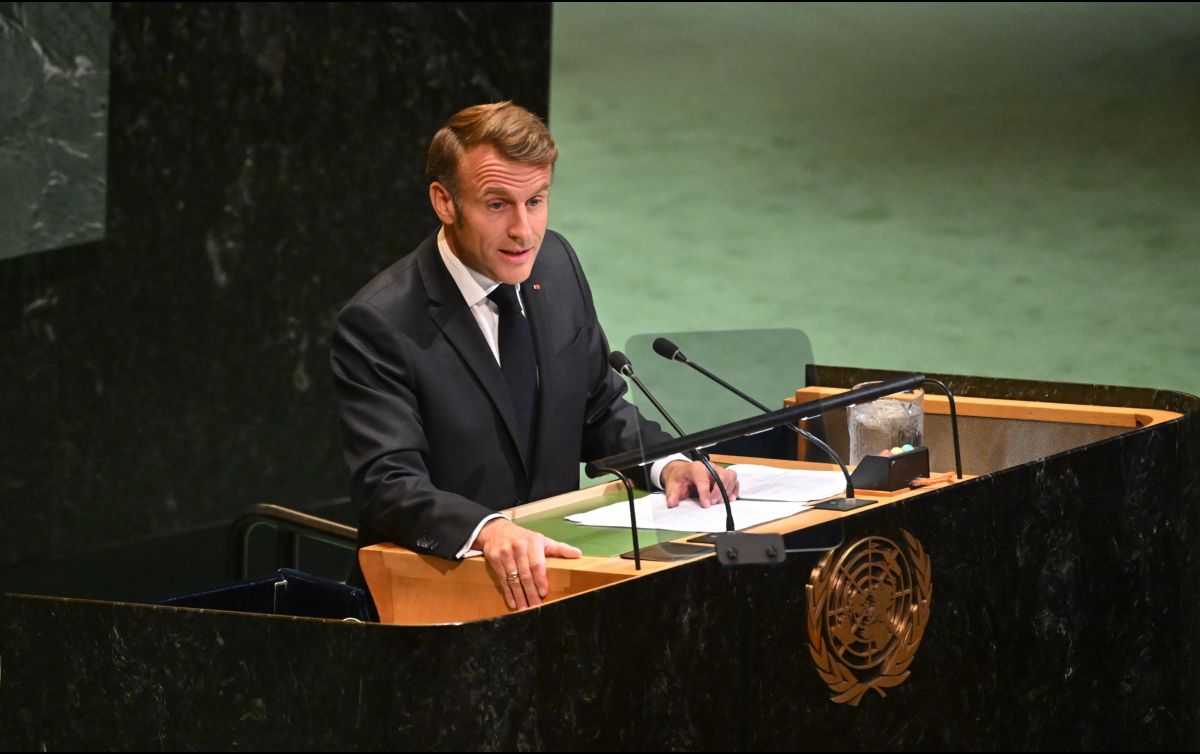 En el momento en que Macron declaró el reconocimiento, la sala de la Asamblea General donde se celebra la conferencia prorrumpió en aplausos. EFE/EPA/LUKAS COCH AUSTRALIA AND NEW ZEALAND OUT