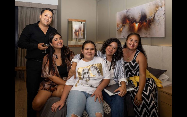 Alan Martínez, Fernanda Bonilla, Victoria Moreno, Alexandra Cornejo y Neydin Félix. GENTE BIEN JALISCO / A. Rodríguez