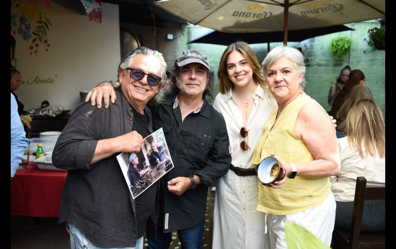 Ángel Cervantes, Waldo Saavedra, Rebeca Cervantes y Adriana González. GENTE BIEN JALISCO / S. Gómez