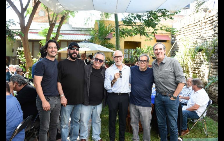 Eder González, Beno Albarrán, Ángel Cervantes, Jorge Albarrán, El Viejo y Álvaro Suárez. GENTE BIEN JALISCO / S. Gómez