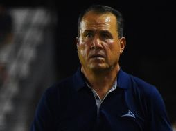 El exdirector técnico de Chivas, Efraín Flores, aseguró que actualmente el equipo rojiblanco le está poniendo la muestra al Atlas al brindar oportunidades a los jóvenes. IMAGO7.