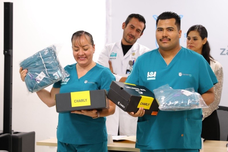 La Dirección de Servicios Médicos del municipio realizó la entrega de uniformes médicos. ESPECIAL 
