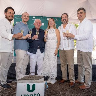 Unatú: Colocación de su primera piedra