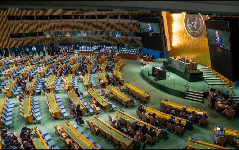 El primer ministro de Israel, Benjamin Netanyahu, habla en la Asamblea General de la Organización de las Naciones Unidas (ONU) este viernes. EFE/A. Colmenares
