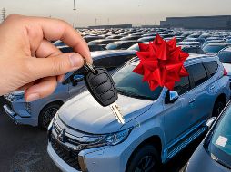 Los expertos recomiendan hacer una búsqueda integral de las necesidades y no solo centrarse en el precio antes de adquirir un auto nuevo. ESPECIAL / CANVA