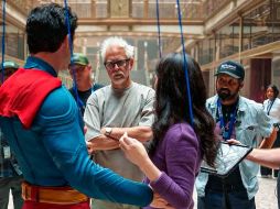 Gunn admitió que los espectadores pueden establecer paralelismos, pero insistió en que su enfoque al escribir es más emocional que político. X/@JamesGunn