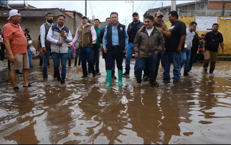 Pablo Lemus Navarro encabezó un recorrido de evaluación en el municipio de Tototlán. CORTESÍA