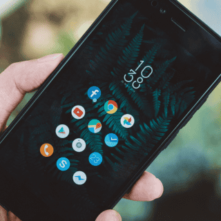 Lista de los mejores smartphones convencionales con pantalla grande en 2025