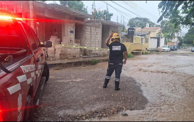 Los incidentes fueron atendidos por personal de Protección Civil y Bomberos de Puerto Vallarta. ESPECIAL / Protección Civil y Bomberos de Puerto Vallarta
