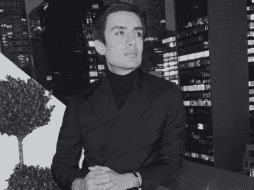 Entre la clientela de, De la Mora, destacan intérpretes y celebridades como Ángela Aguilar, Kenia OS, Natalia Dupeyrón, la Miss Universe México y la Reina Hispanoamericana. ESPECIAL / IG / @micky_hair