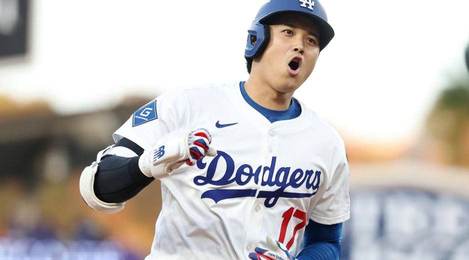 Shohei Ohtani pegó dos jonrones frente a los Rojos de Cincinnati. EFE/A. Dinner