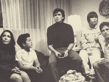 Estrenada en 1989 y dirigida por Jorge Fons, Rojo Amanecer marcó un antes y un después en el cine mexicano.