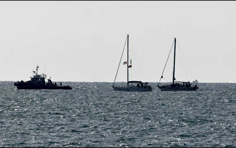 Un buque de la Flotilla Global Sumud llega al al puerto de Ashdod, Israel, tras ser interceptado por las autoridades israelíes. EFE/EPA/A. Safadi
