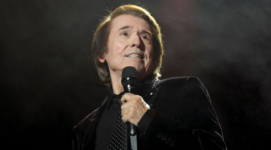 Raphael explicó que la cancelación se debe a una “indicacion médica” causada por la bronquitis que está enfrentando. EFE/ARCHIVO