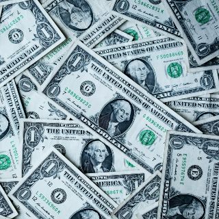 Peso mexicano termina la semana con pérdidas frente al dólar