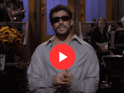 Bad Bunny no solo está haciendo historia rumbo al Super Bowl, también está tomando con humor las críticas. YOUTUBE/ Saturday Night Live