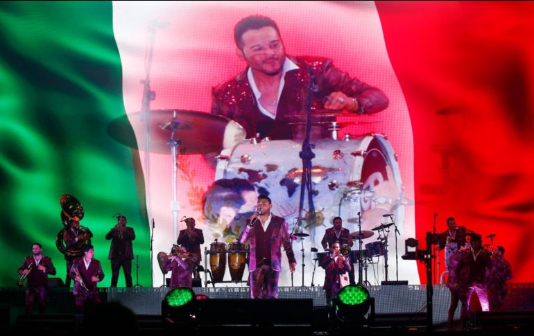 El Foro Principal del Auditorio Benito Juárez se transformó en una gigantesca pista de baile gracias a la energía y el carisma de La Banda El Recodo de Don Cruz Lizárraga. CORTESÍA.
