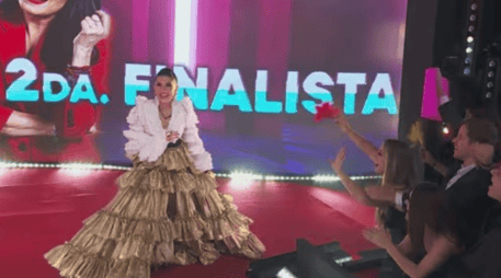 Uno de los momentos más significativos ocurrió cuando sufrió un accidente dentro de la casa, que le provocó lesiones en la pierna y la muñeca, por lo que tuvo que usar una férula y muletas. LA CASA DE LOS FAMOSOS