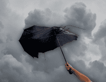 Los intervalos de chubascos y las lluvias puntuales fuertes a intensas, se acompañarán con descargas eléctricas y posible caída de granizo. ESPECIAL / CANVA