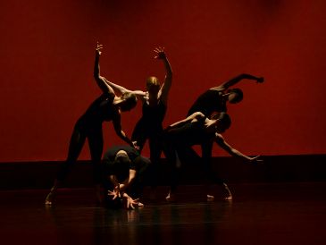 Te explicamos los principales beneficios de bailar y por qué las personas deberían incorporarlo a su rutina. Unsplash