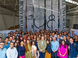 Con motivo del 108 aniversario de EL INFORMADOR, colaboradores de todas las áreas del diario celebraron la llegada de su nueva prensa, “Doña Stella”, instalada en la sede de Nicolás Regules y Carteros, en la colonia Moderna. EL INFORMADOR/A. Navarro