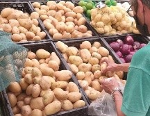 La papa blanca es uno de los alimentos con descuento hoy en WalMart. EL INFORMADOR/Archivo