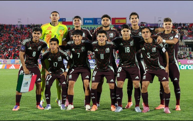 México mostró un juego sólido y eficaz, superando los desafíos del ambiente hostil y las decisiones arbitrales polémicas. X/ @miseleccionsubs.
