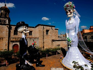 En 2025, bajo el lema "Vive tus tradiciones en Guanajuato", 15 municipios del estado se unirán en el Festival Día de Muertos. AFP / ARCHIVO