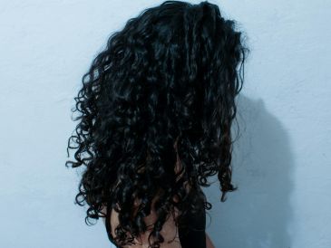 ¿Qué ingrediente ayuda al cabello maltratado? UNSPLASH / U. CASTILLO