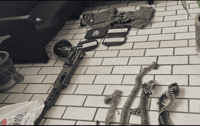 La Fiscalía General de la República en Jalisco informó del aseguramiento de vehículos y armamento en Quitupan. ESPECIAL / Fiscalía de Jalisco