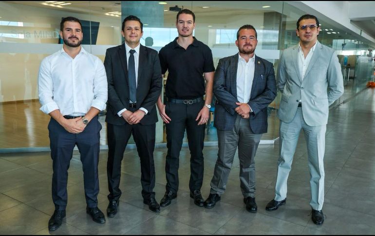 Ellos son los cinco finalistas al Premio Adolf B Horn; de izquierda a derecha: Pablo Gámez Sainz-Grupo SIGA México; Daniel Hernández Urtiz Villaseñor-Akoki Logística; José Manuel Padilla Martínez-Polímeros BRP; Luis González González-Grupo González González; y Salvador González López-Nación Tequila. EL INFORMADOR / A. Navarro