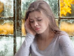 A medida que el verano se despide y los días se vuelven más cortos y fríos, muchas personas notan cambios en su estado de ánimo. ESPECIAL / CANVA